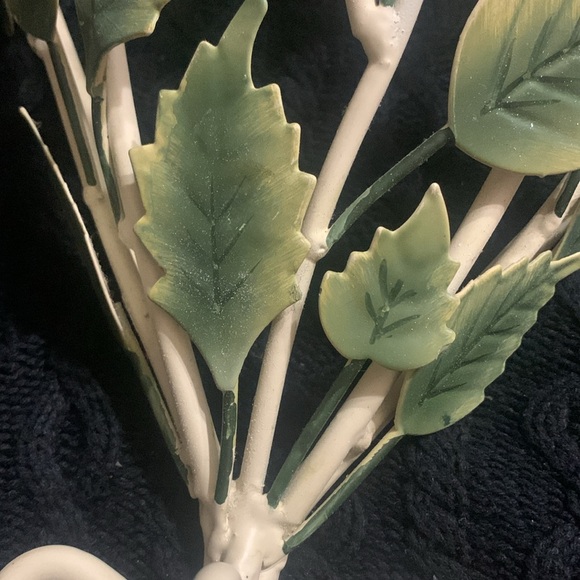 Vintage Shabby Chic Tole Ware Rose Metal Shelf Chippy Texture 13.5 x 16.5 inches - Picture 3 of 8